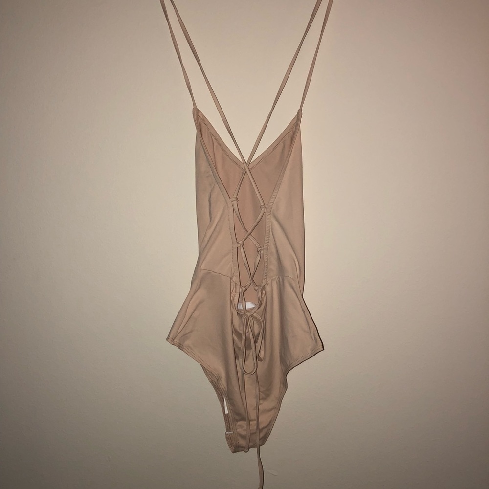 Sexy Bodysuit 👀 FREE gift with purchase!